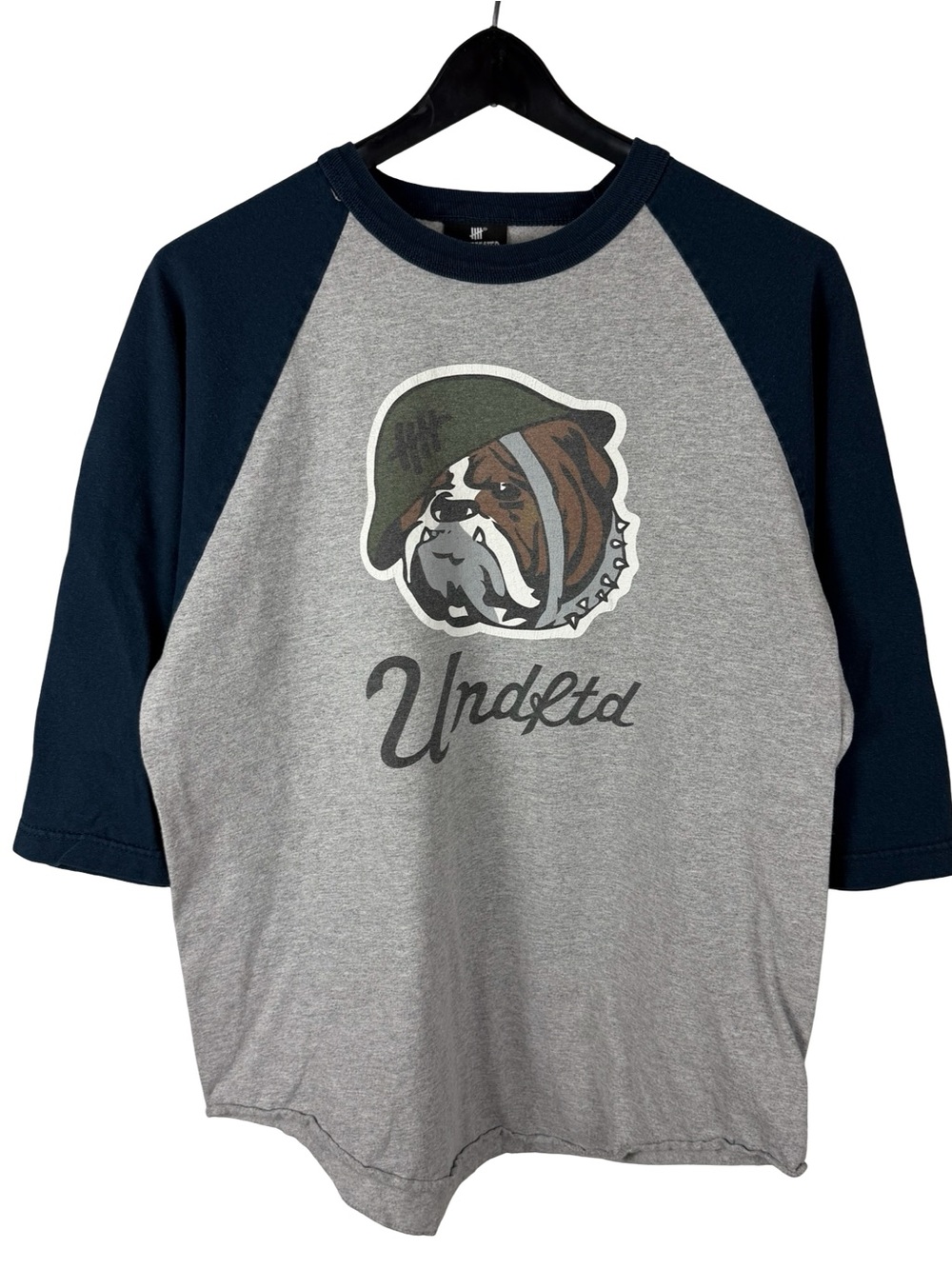 Mens Undefeated Bulldogs Streetwear Raglan Grey Graphic Shirt Size L